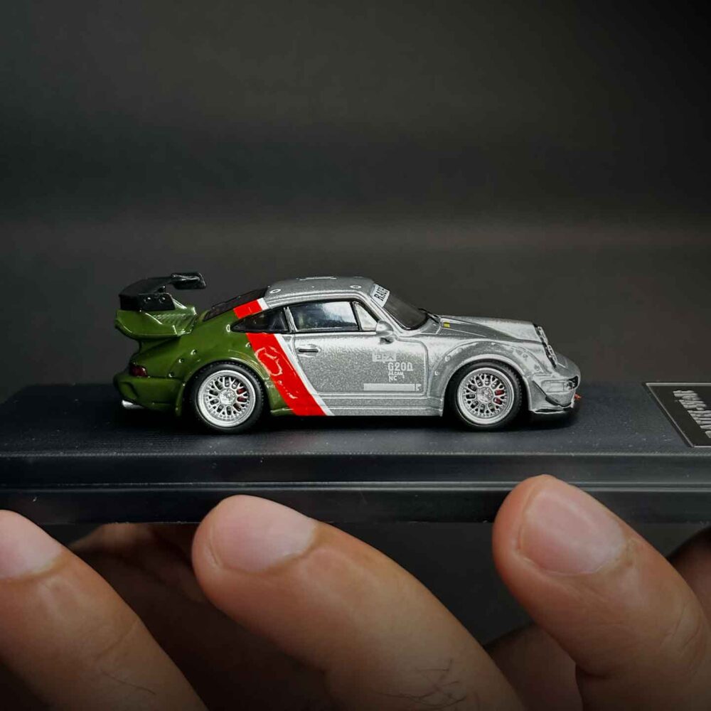 MINI STATION 1:64 PORSCHE RWB 964 SAMURAI 2077 - Image 4