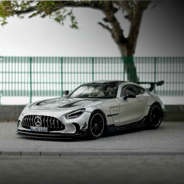 Tarmac Works 1:64 Benz AMG GT diecast front view