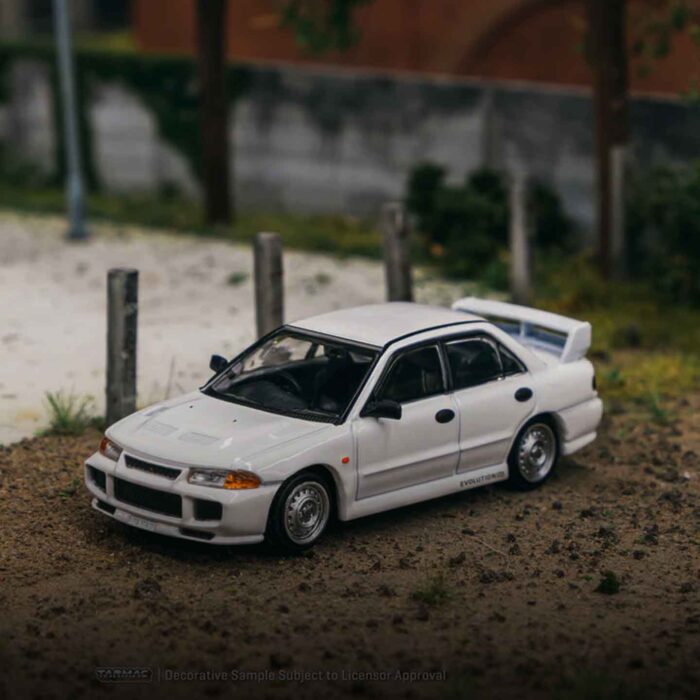 Tarmac Works Mitsubishi Lancer Evolution III white diecast