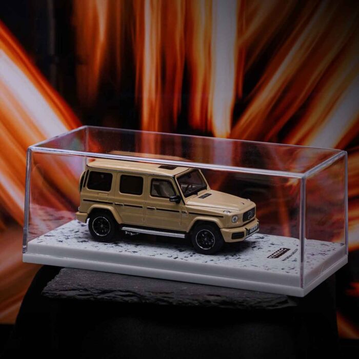 Detailed 1:64 scale diecast of Mercedes-AMG G 63 by Tarmac Works