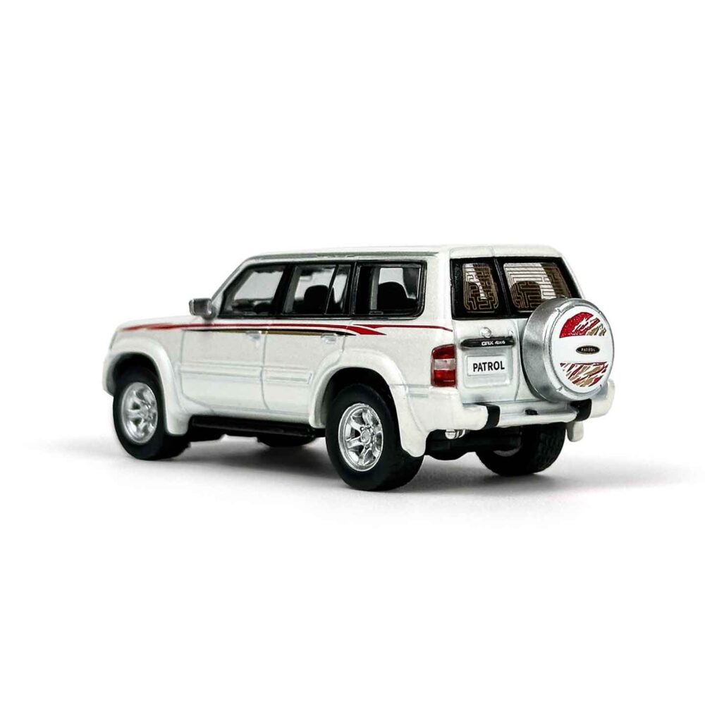 1:64 Paudi Nissan Patrol Y61 1998 white diecast SUV model rear angle