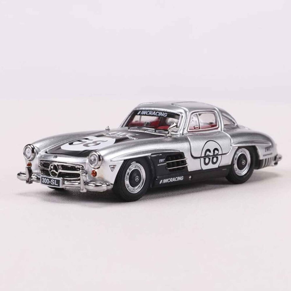 DCM 1:64 Mercedes-Benz 300SL Diecast Model Car