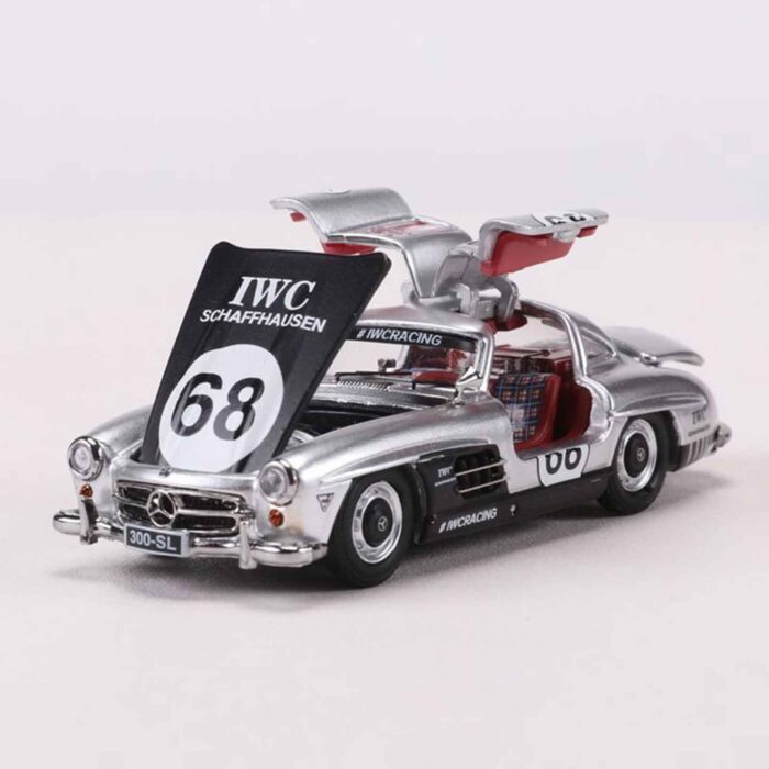 DCM 1:64 Mercedes-Benz 300SL Diecast Model Car