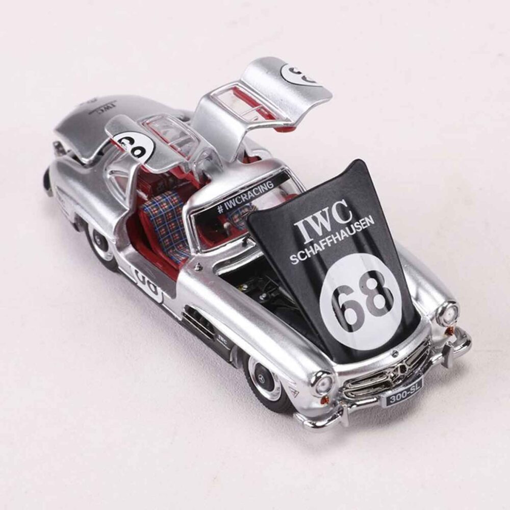 DCM 1:64 Mercedes-Benz 300SL Diecast Model Car