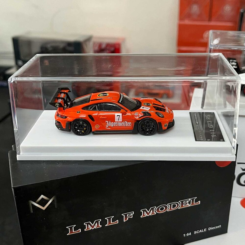 SOLO 1-64 Porsche 992 GT3 RS