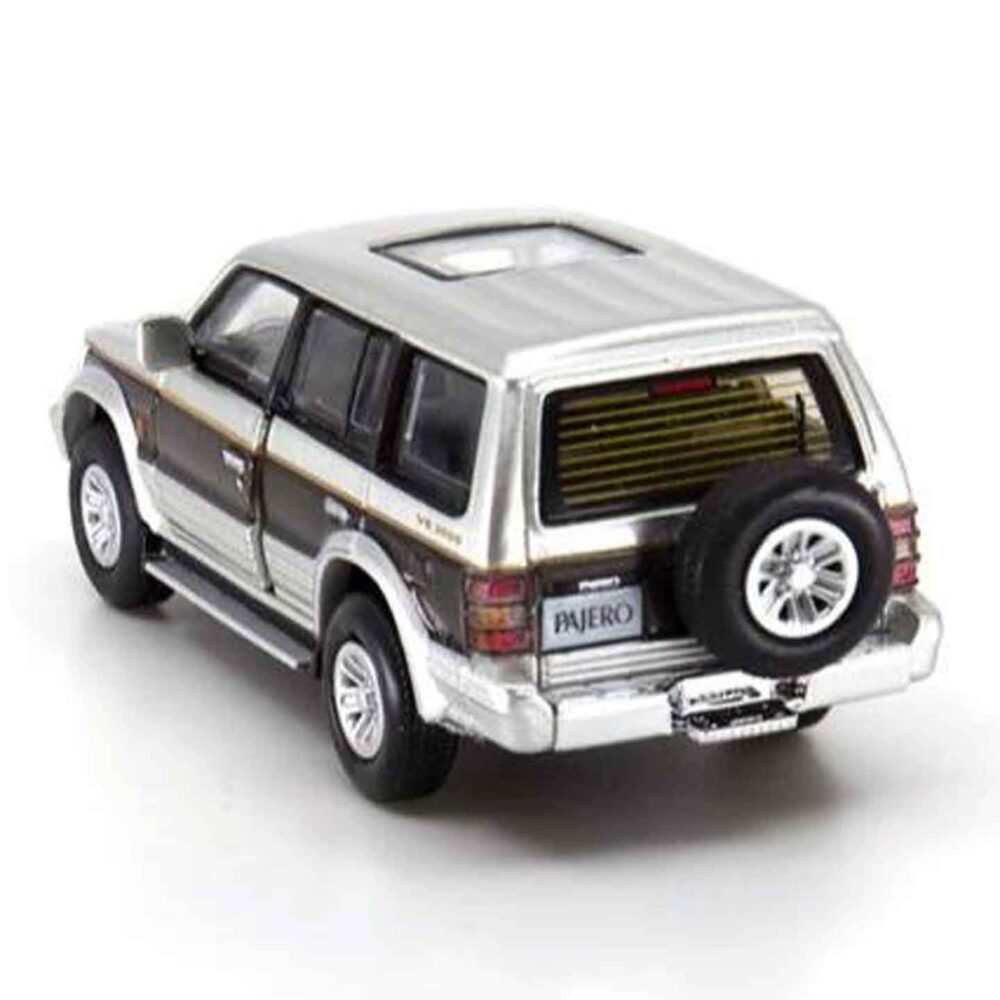 BM 1:64 Pajero Super Exceed alloy diecast SUV model car with detailed finish