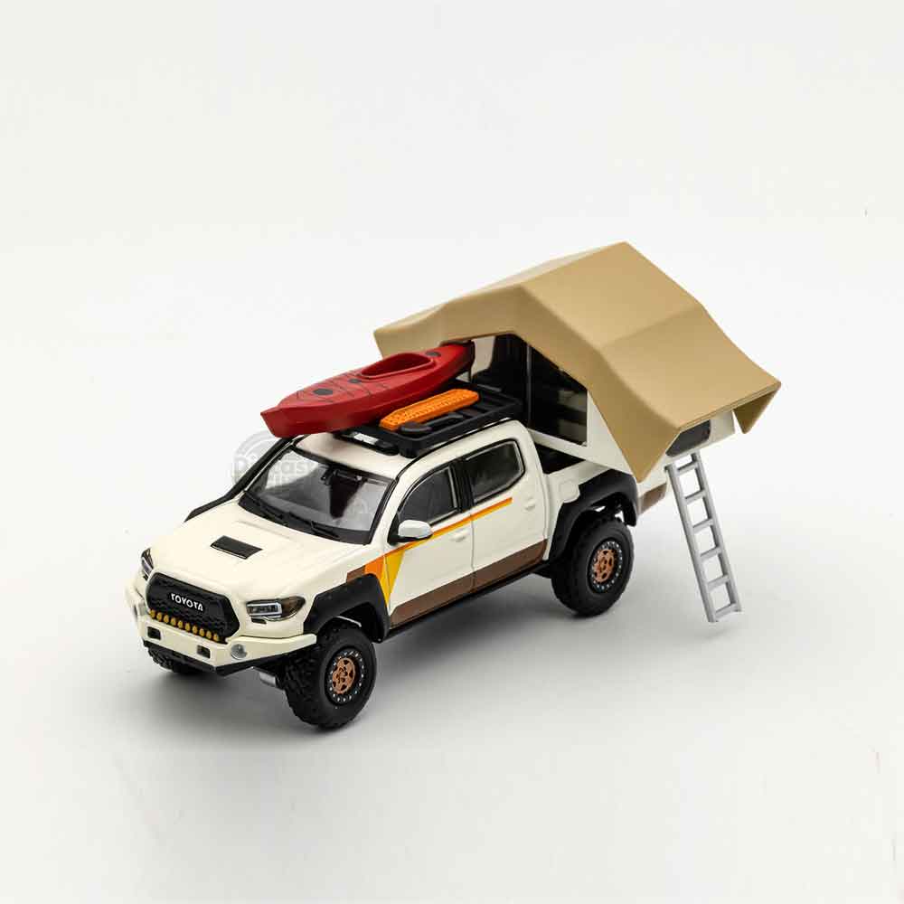 gcd-1-64-toyota-tacoma-blue-diecast-pickup.jpg-white