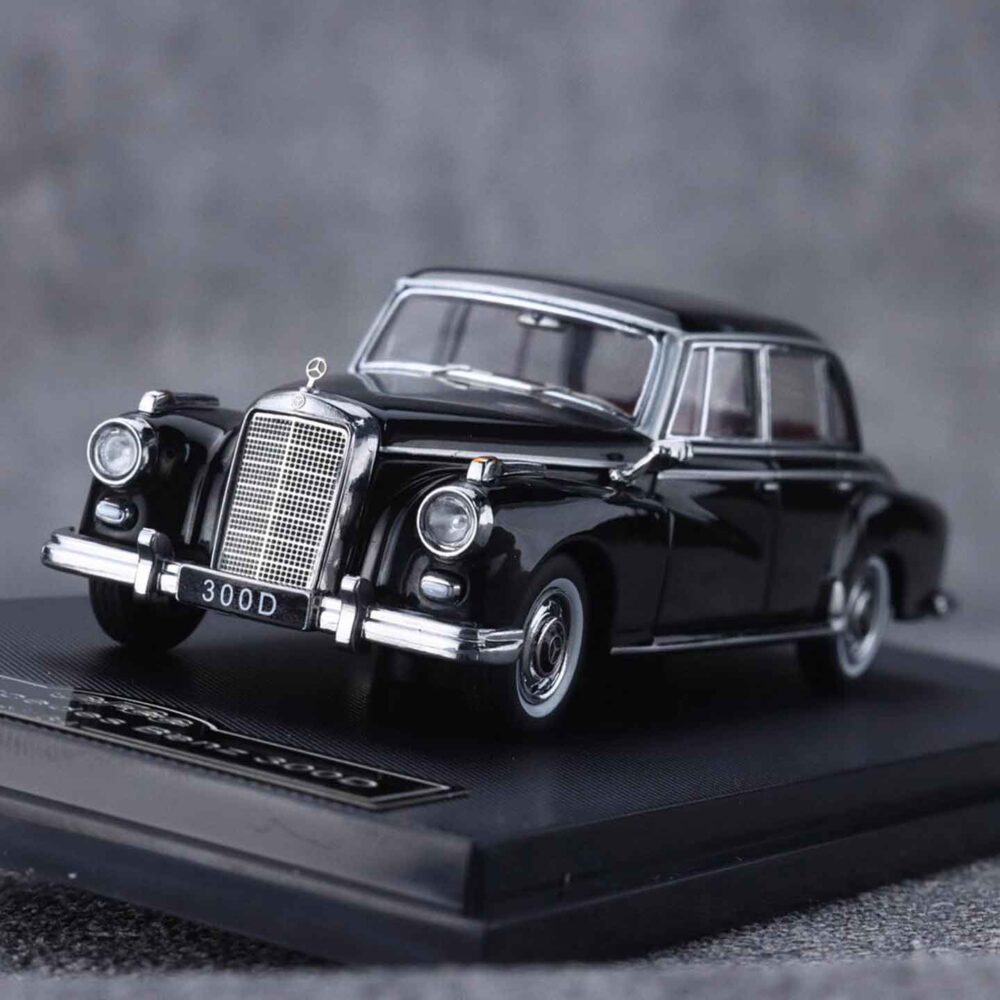 GFCC 1:64 Mercedes-Benz 300D classic diecast luxury sedan model