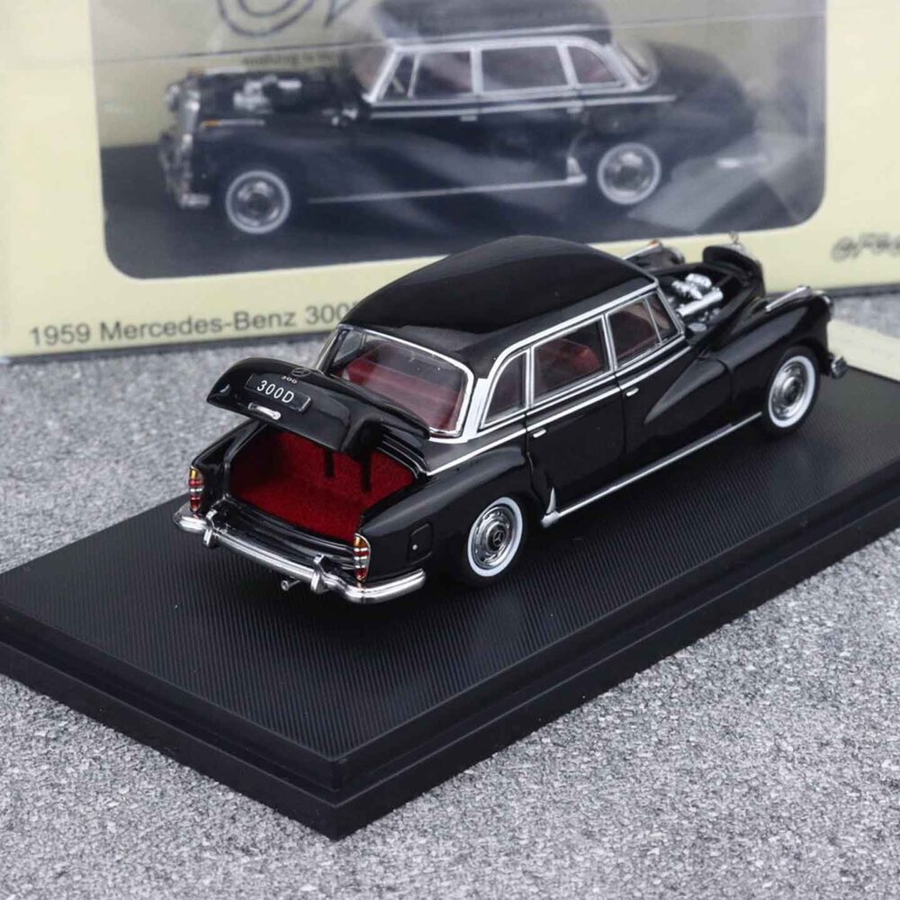 GFCC 1:64 Mercedes-Benz 300D classic diecast luxury sedan model