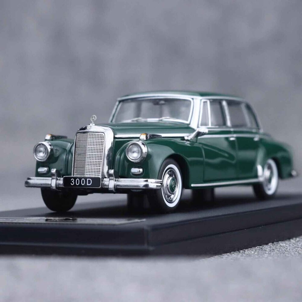 GFCC 1:64 Mercedes-Benz 300D classic diecast luxury sedan model