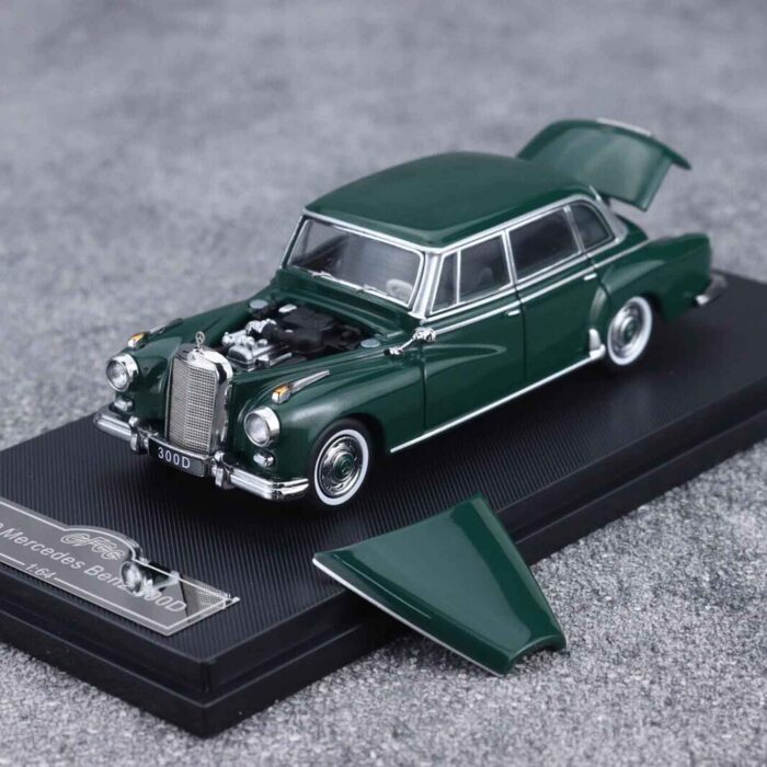 GFCC 1:64 Mercedes-Benz 300D classic diecast luxury sedan model