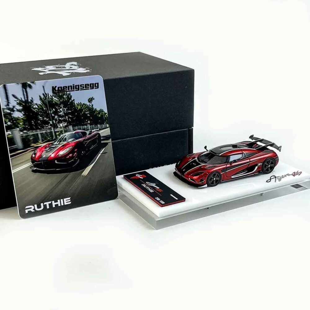 GUOJI 1:64 Koenigsegg Agera RS resin hypercar model with detailed finish