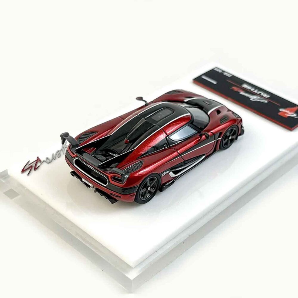 GUOJI 1:64 Koenigsegg Agera RS resin hypercar model with detailed finish