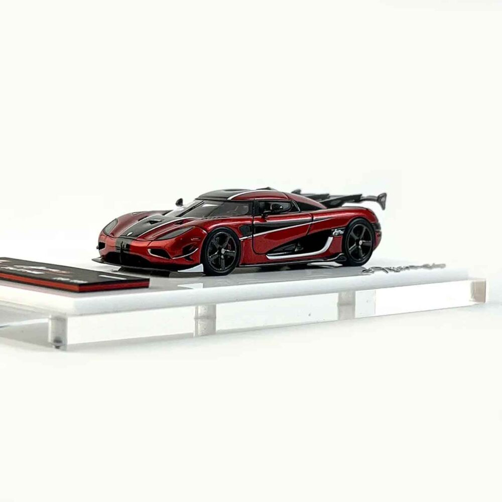 GUOJI 1:64 Koenigsegg Agera RS resin hypercar model with detailed finish