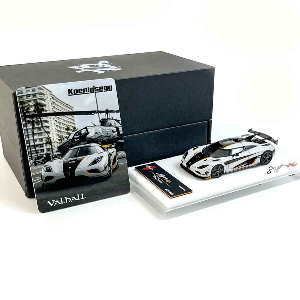 GUOJI 1:64 Koenigsegg Agera RS white resin hypercar model with detailed design
