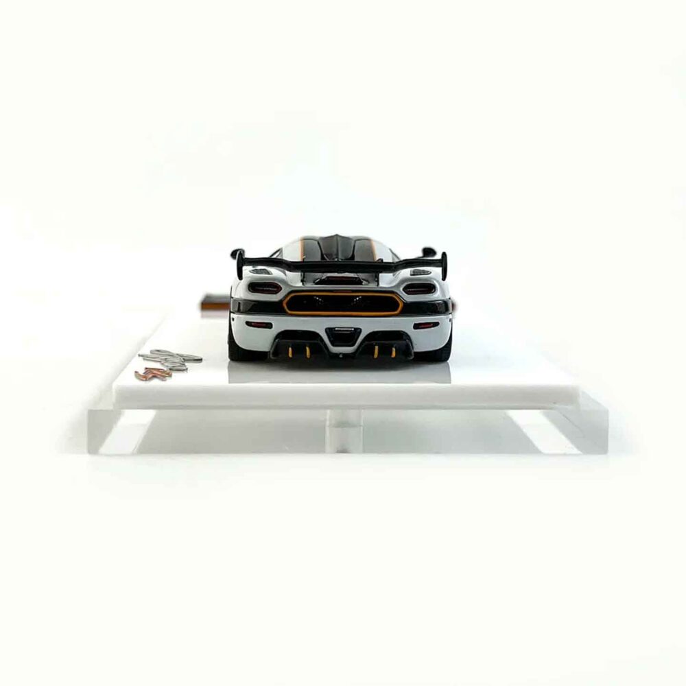 GUOJI 1:64 Koenigsegg Agera RS white resin hypercar model with detailed design