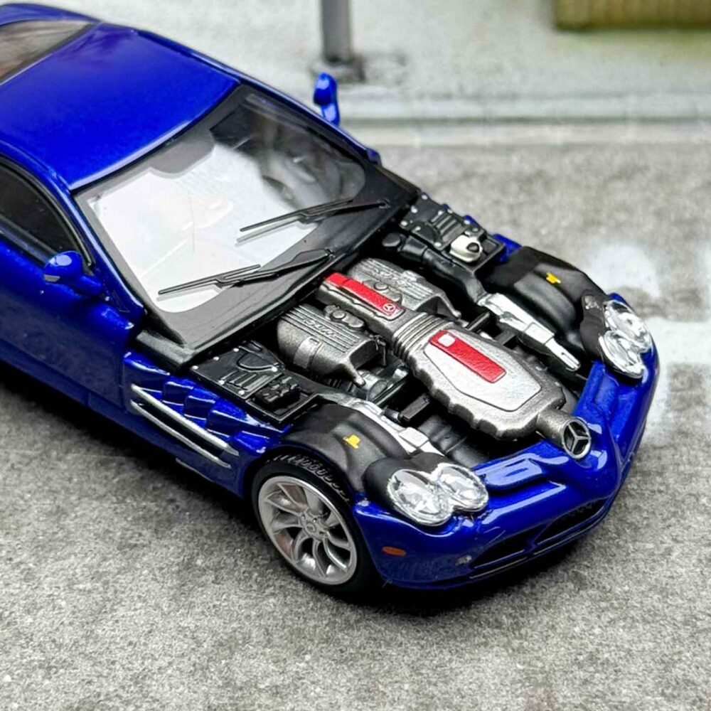 SH 1:64 Mercedes-Benz SLR McLaren diecast model in blue with detailed finish