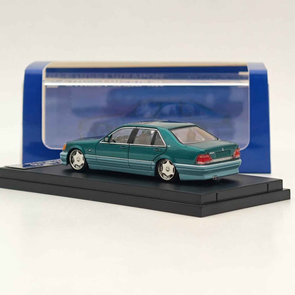 Street Weapon 1:64 Mercedes-Benz W140 S600 diecast luxury sedan model car