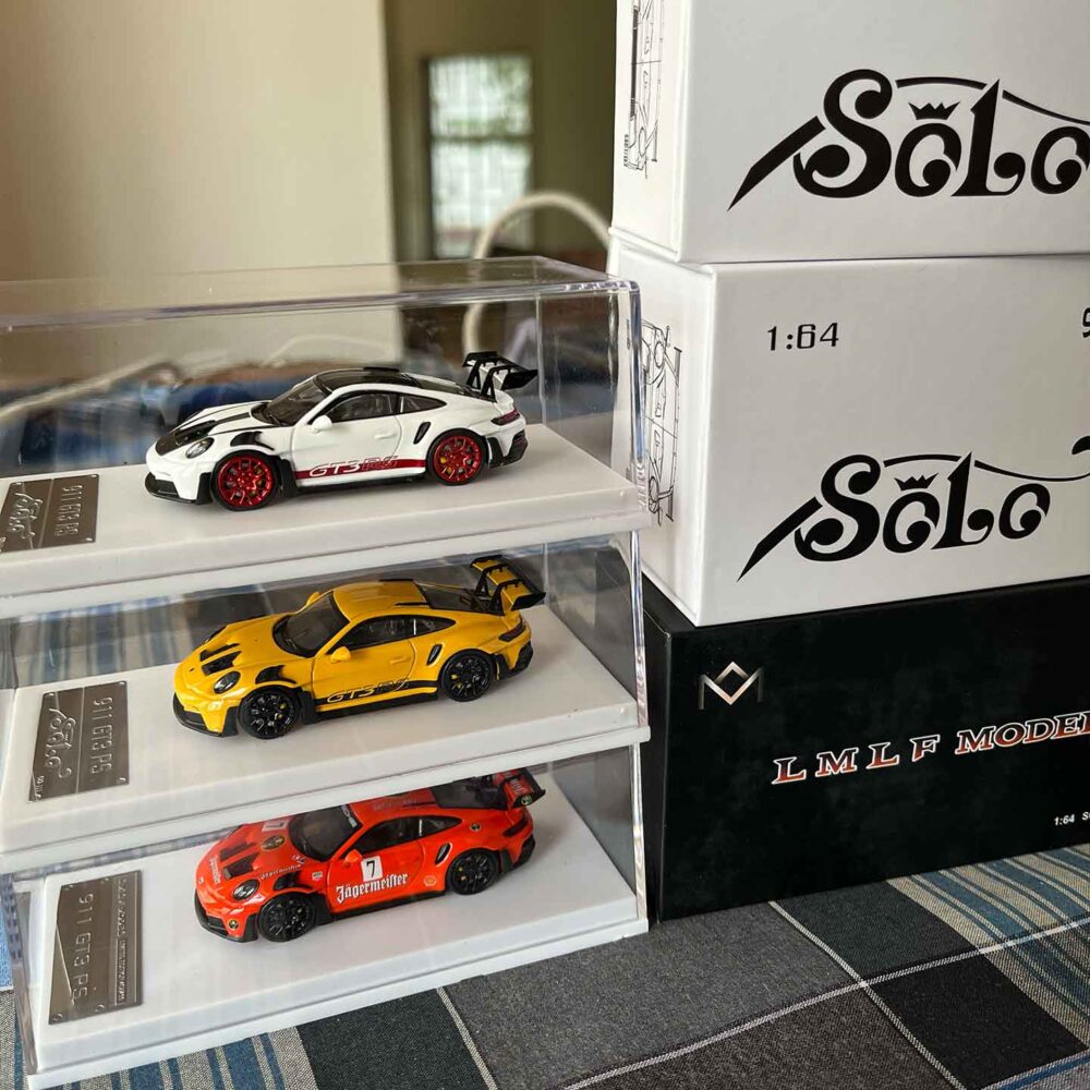 Porsche 992 GT3 RS White 1:64 Diecast Model