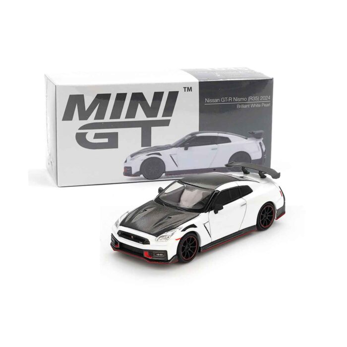 Mini GT Nissan GT-R Nismo R35 2024 Brilliant White Pearl diecast car model 1:64 scale